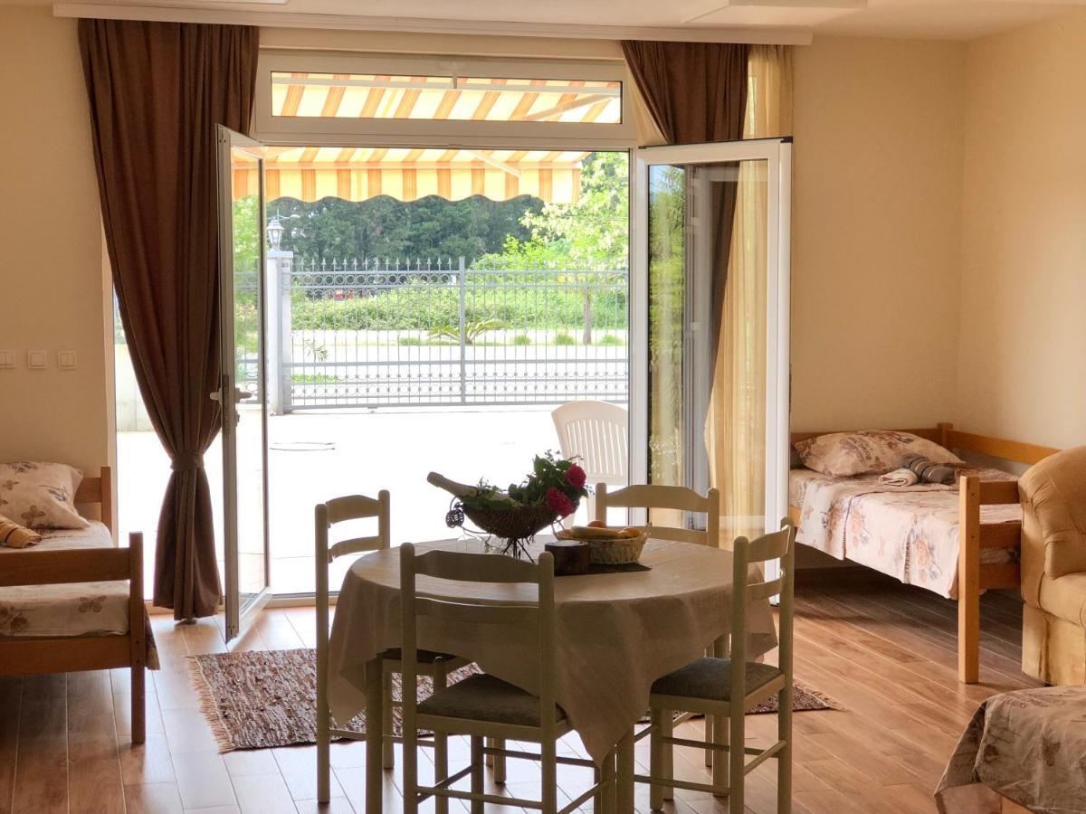 Apartments Monte Casa บาร์ ภายนอก รูปภาพ